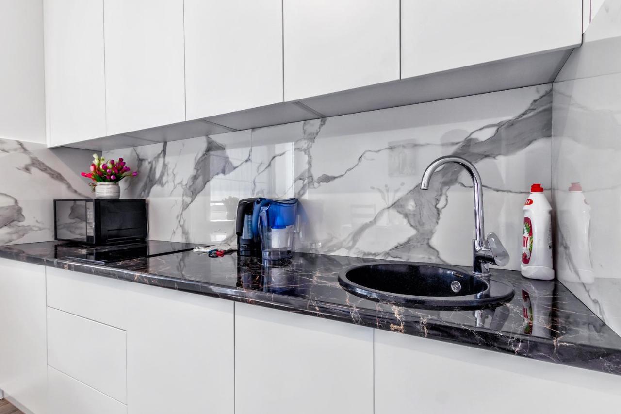 Raisson Aparthotel D86 Хан Шатыр Astana Buitenkant foto